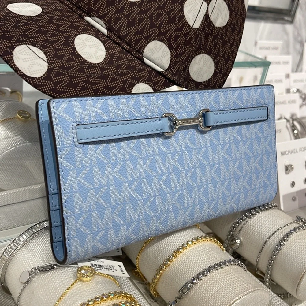 MICHAEL KORS Carson Large Signature Logo Bifold Wallet Light Sky NWT